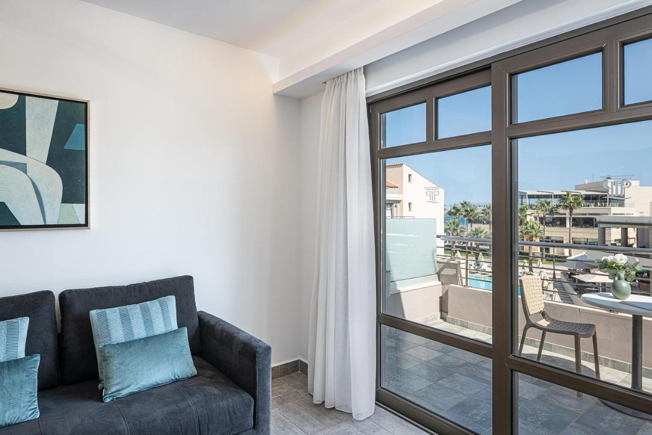 Porto Platanias Beach Resort & Spa Exterior foto A curtain