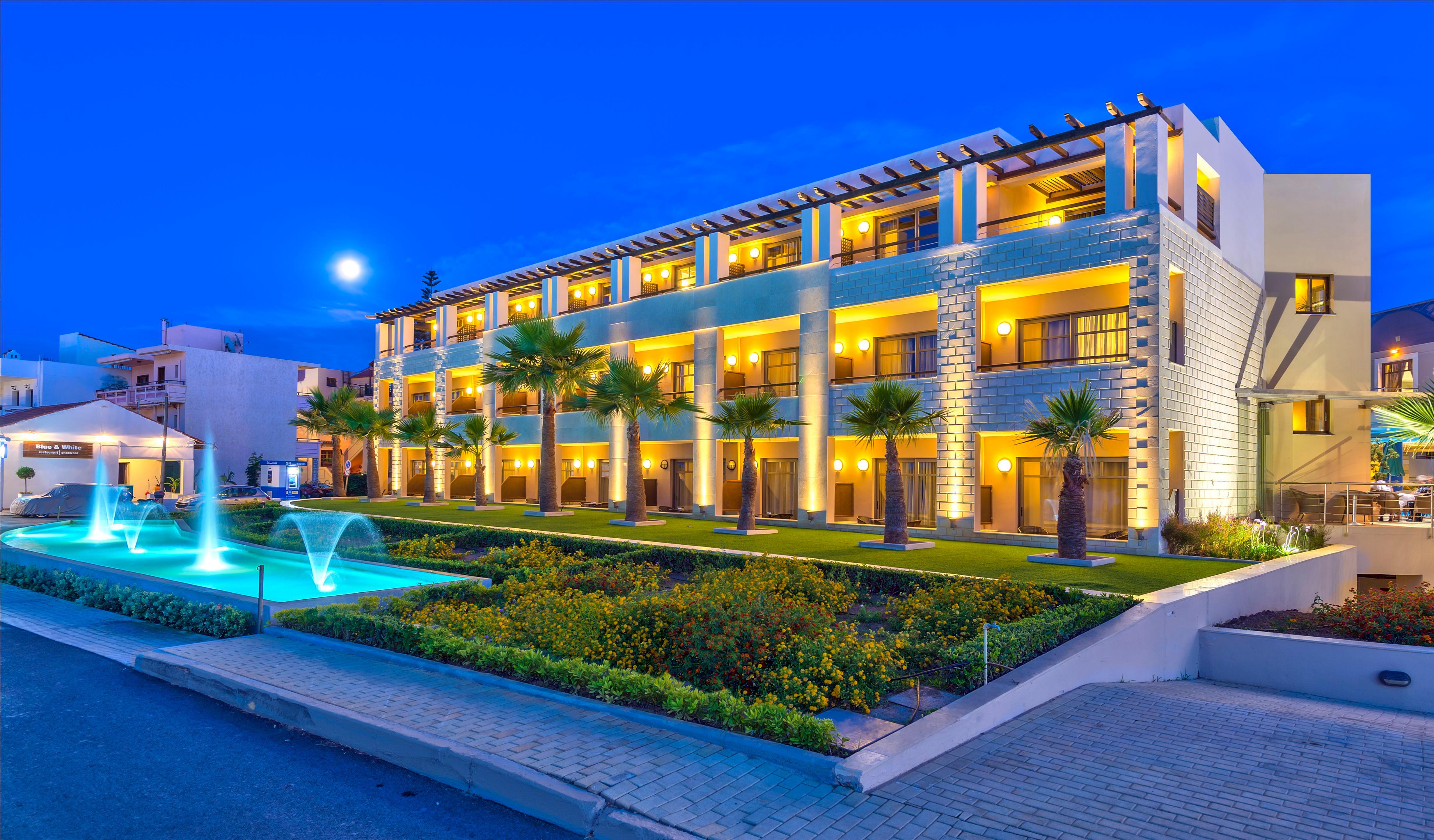 Porto Platanias Beach Resort & Spa Exterior foto The Village Resort