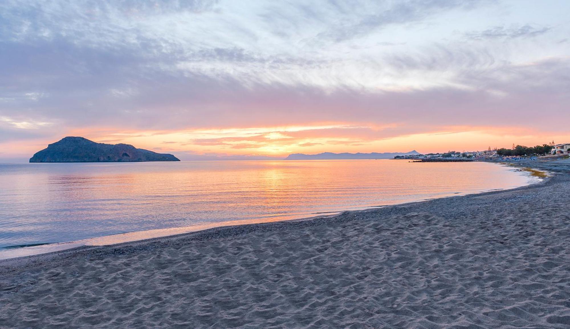 Porto Platanias Beach Resort & Spa Exterior foto Sunset at the beach